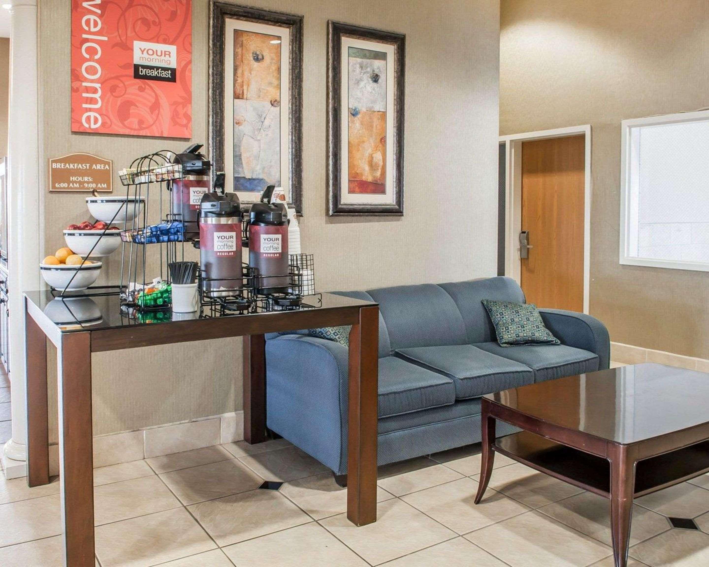 Comfort & I-10 Hotel 3*