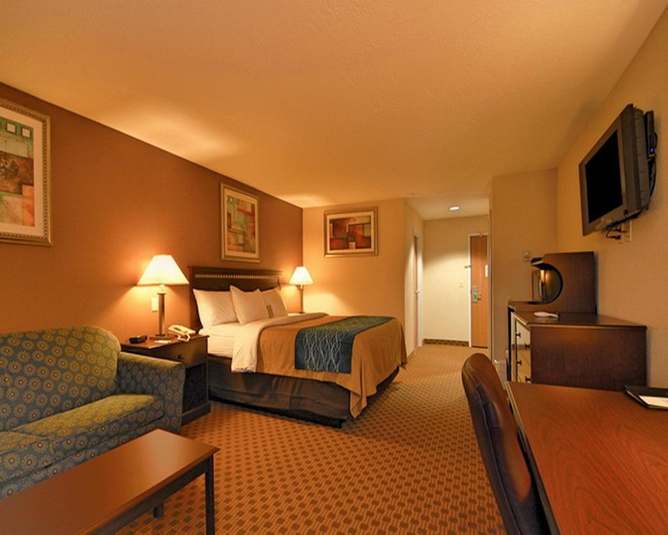 Hotel Comfort & I-10