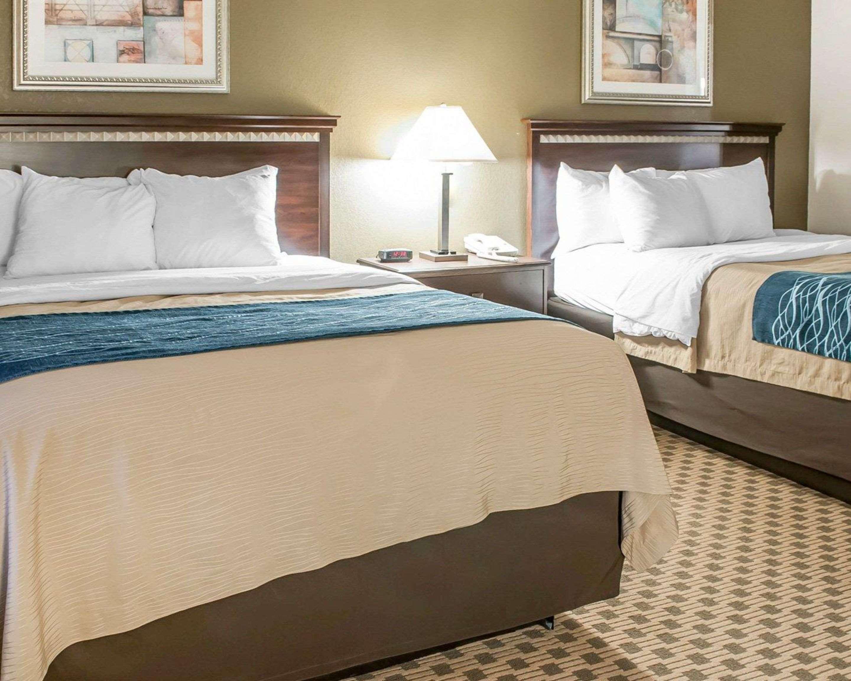 Comfort & I-10 Hotel