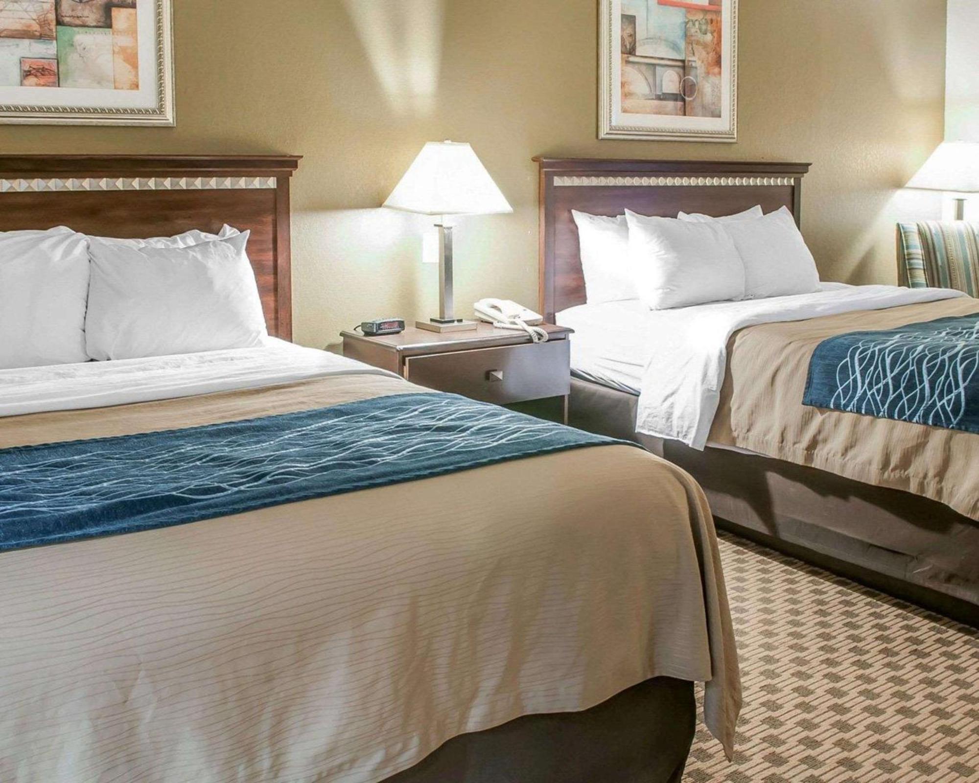 Comfort & I-10 Hotel 3*